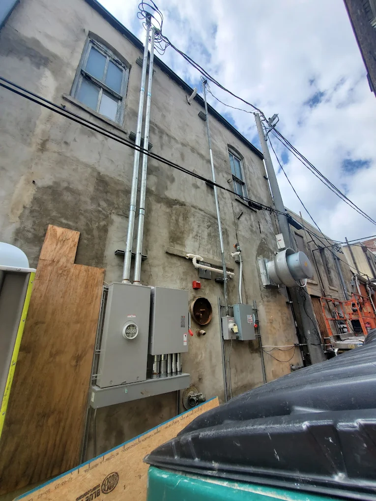 Cassandra Knapp Electrical job photo